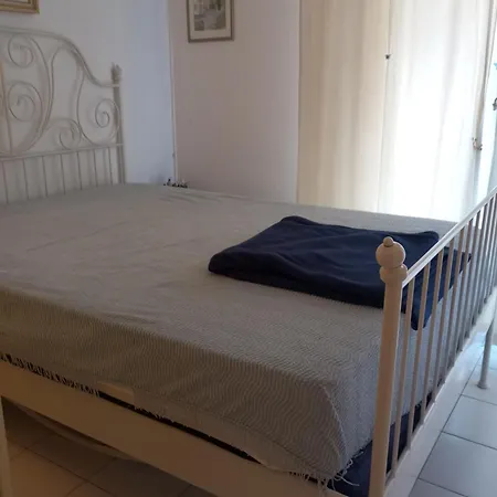 Location T2 Sur Avec Piscine 아파트